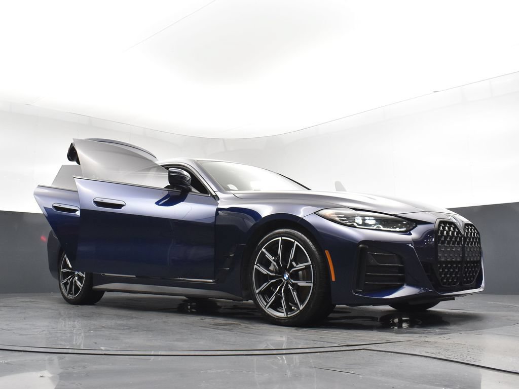 Used 2023 BMW 430i Gran Coupe xDrive w/ M Sport Package AWD/4WD image 33