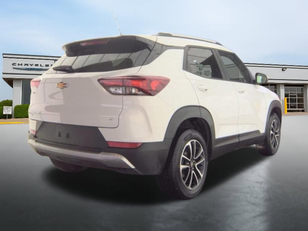 Used 2025 Chevrolet TrailBlazer LT AWD/4WD image 4