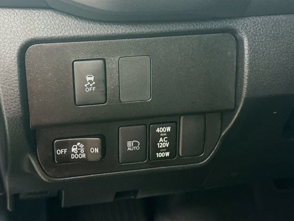 Certified 2022 Toyota Tacoma TRD Sport w/ Technology Package AWD/4WD image 10