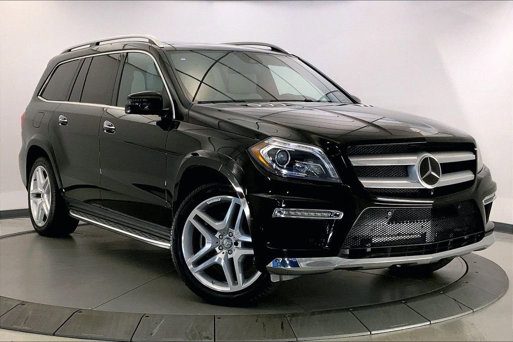 Used 2016 Mercedes-Benz GL 550 4MATIC image 1