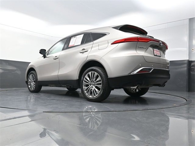 Used 2023 Toyota Venza Limited image 31