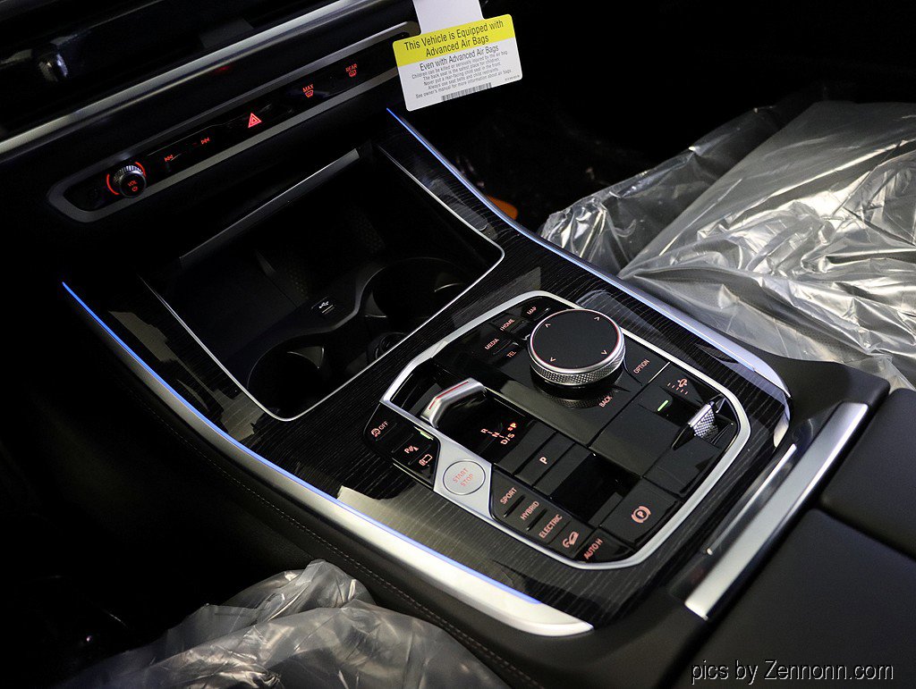 Used 2026 BMW X5 xDrive50e w/ M Sport Package image 26