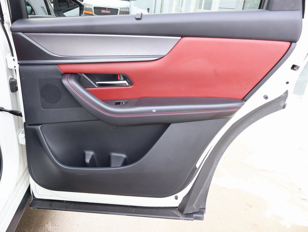 Used 2025 MAZDA CX-70 3.3 Turbo S w/ Premium Package image 32