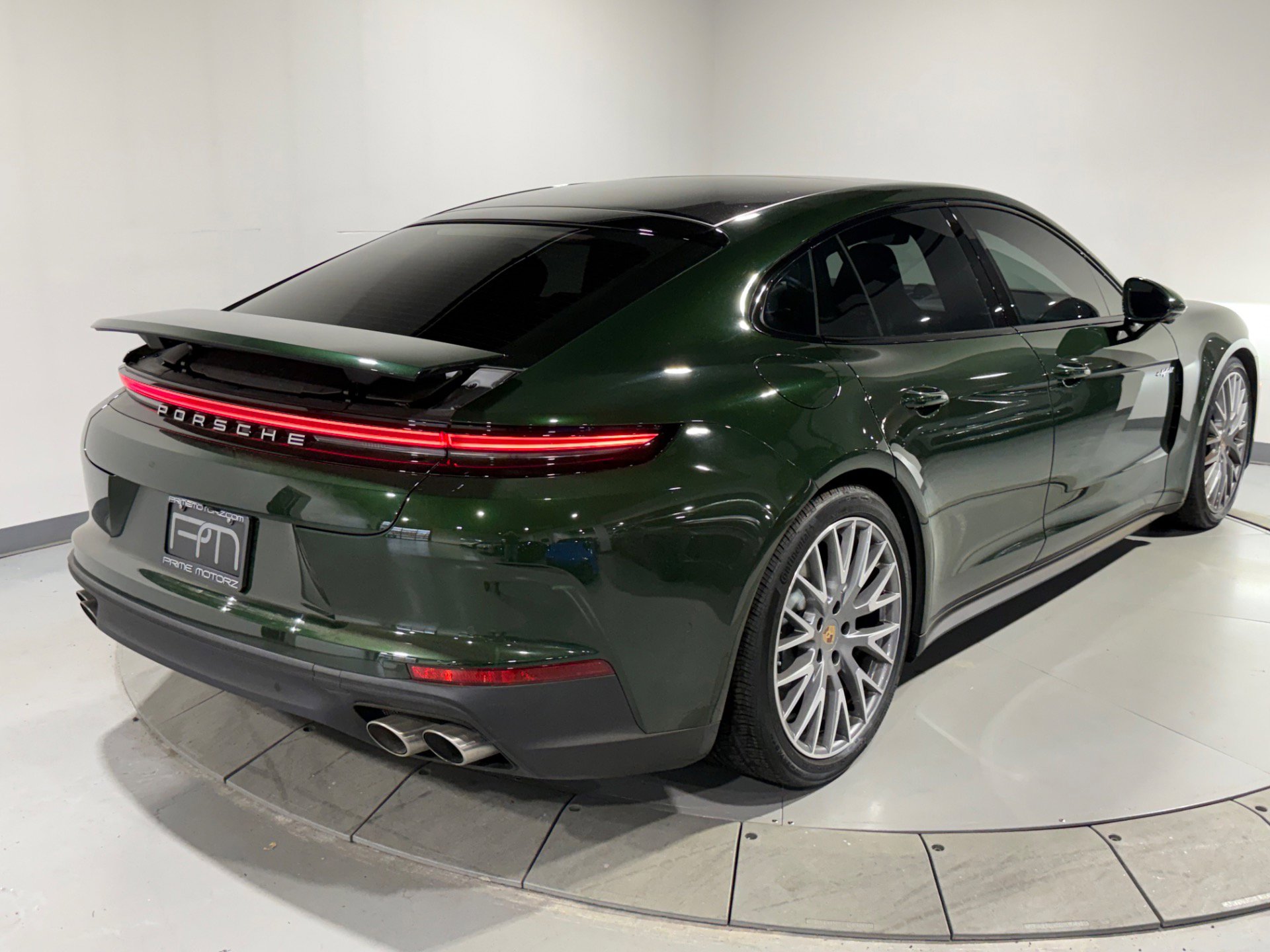 Used 2025 Porsche Panamera 4 image 14