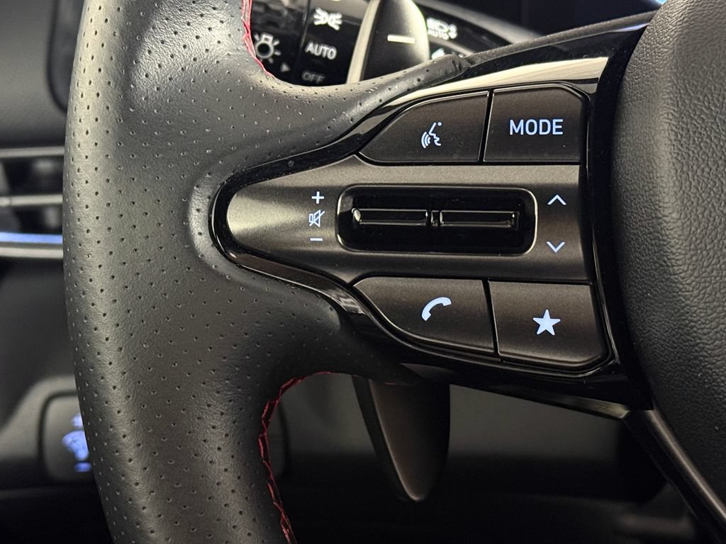 Certified 2025 Hyundai Elantra N Line FWD image 39