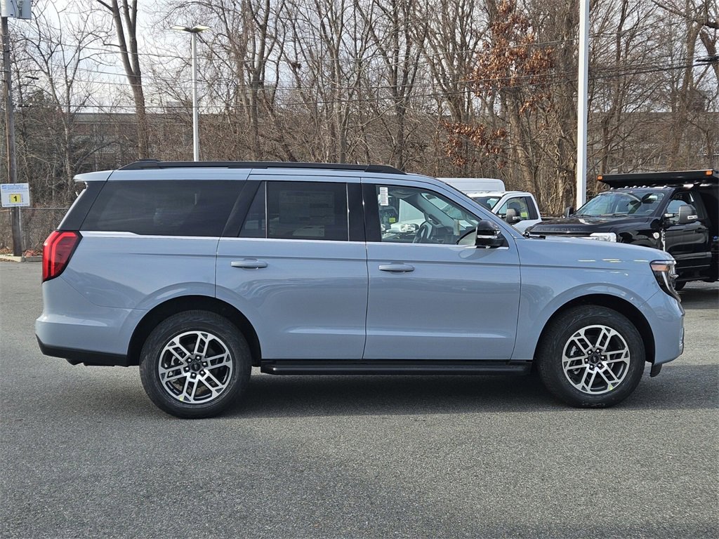 New 2026 Ford Expedition Active image 5