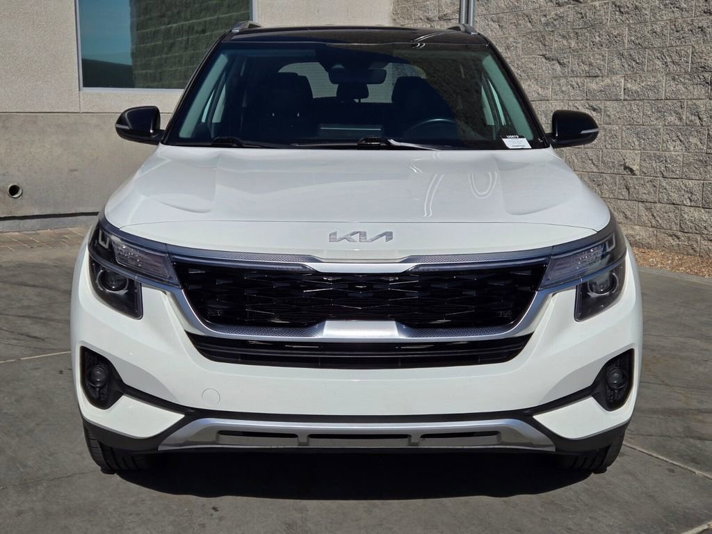 Used 2023 Kia Seltos S w/ Navigation Package AWD/4WD image 8