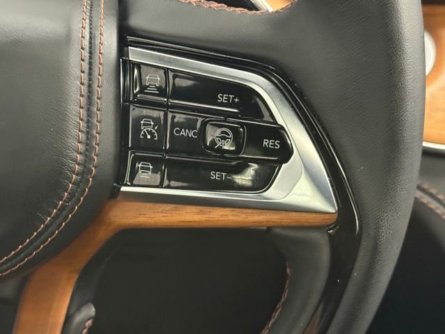 Used 2023 Jeep Grand Cherokee Summit image 18