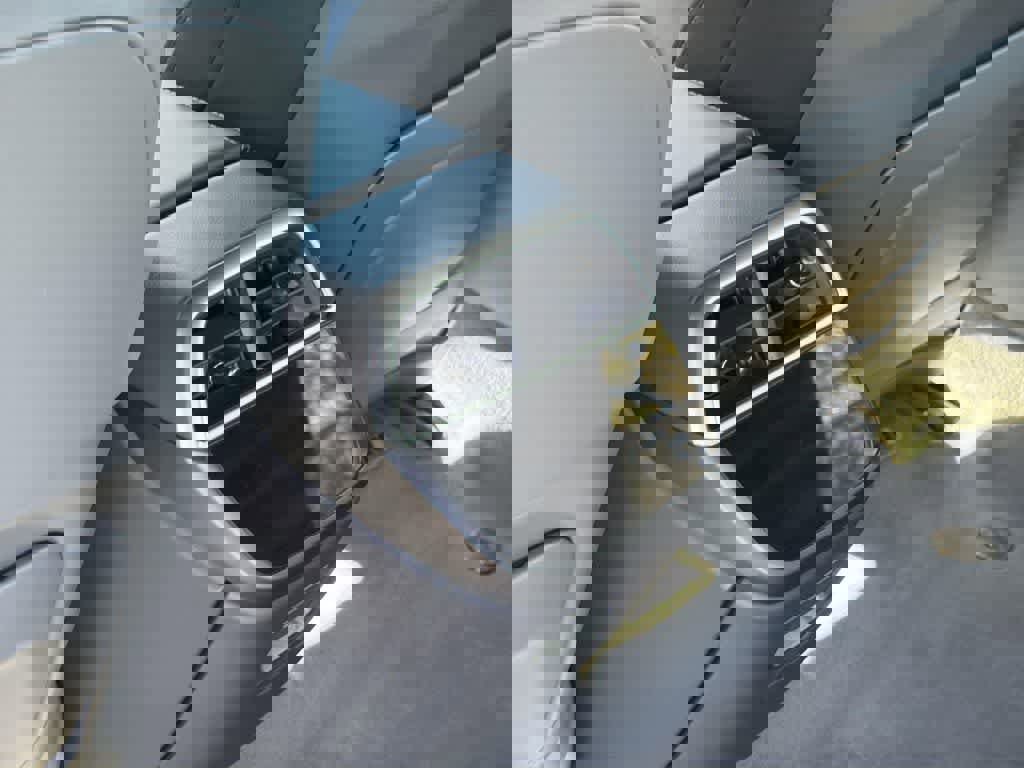 Used 2024 Lucid Air Touring image 29