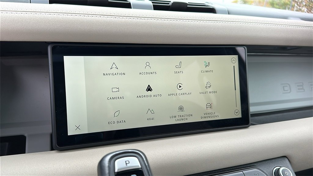 Certified 2023 Land Rover Defender 110 X-Dynamic SE image 22