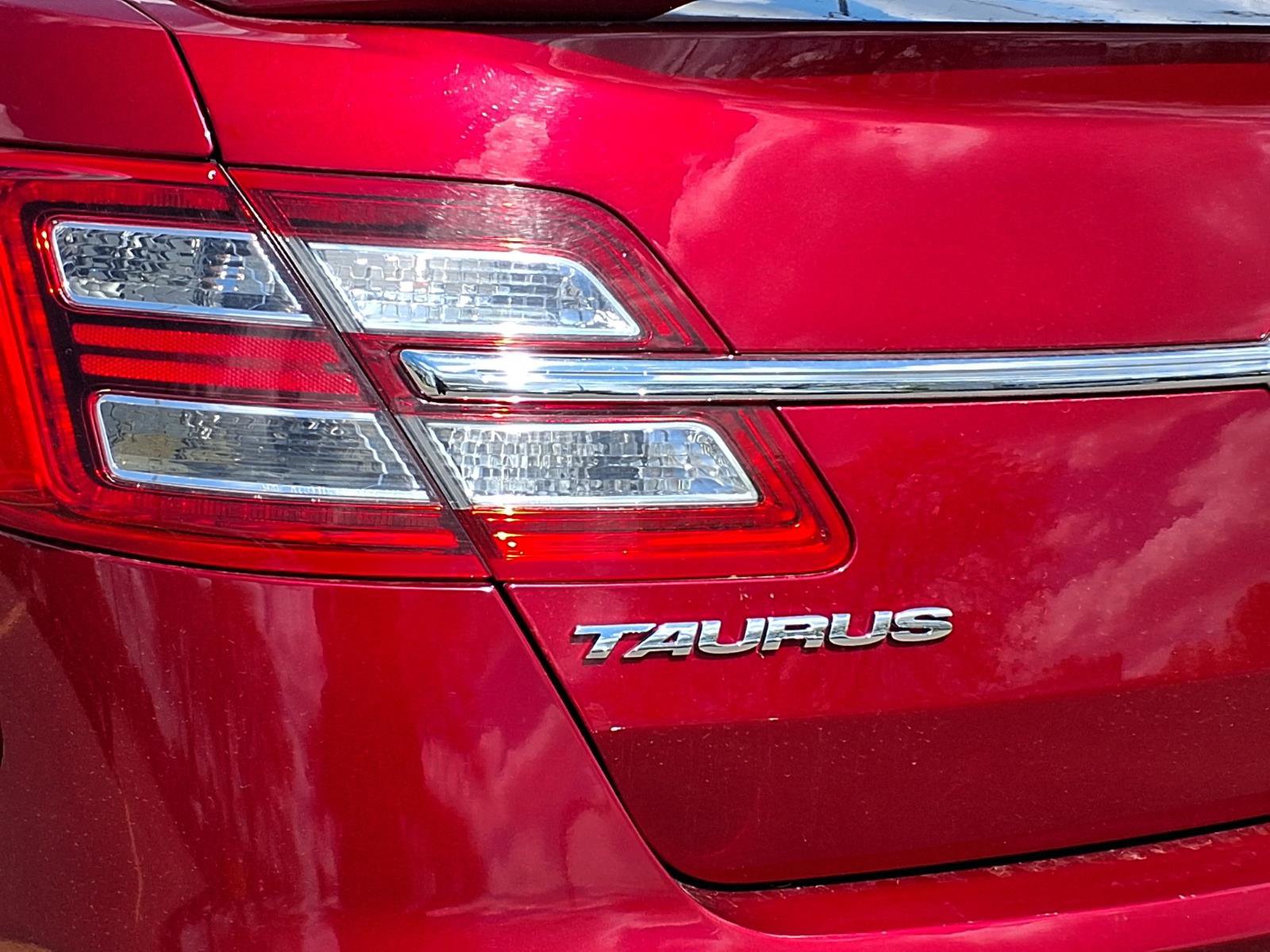 Used 2017 Ford Taurus SHO AWD/4WD image 25