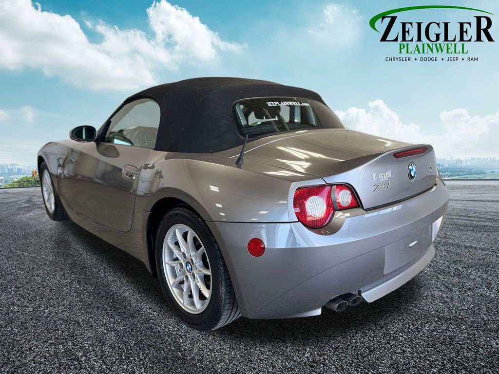 Used 2005 BMW Z4 2.5i RWD image 3