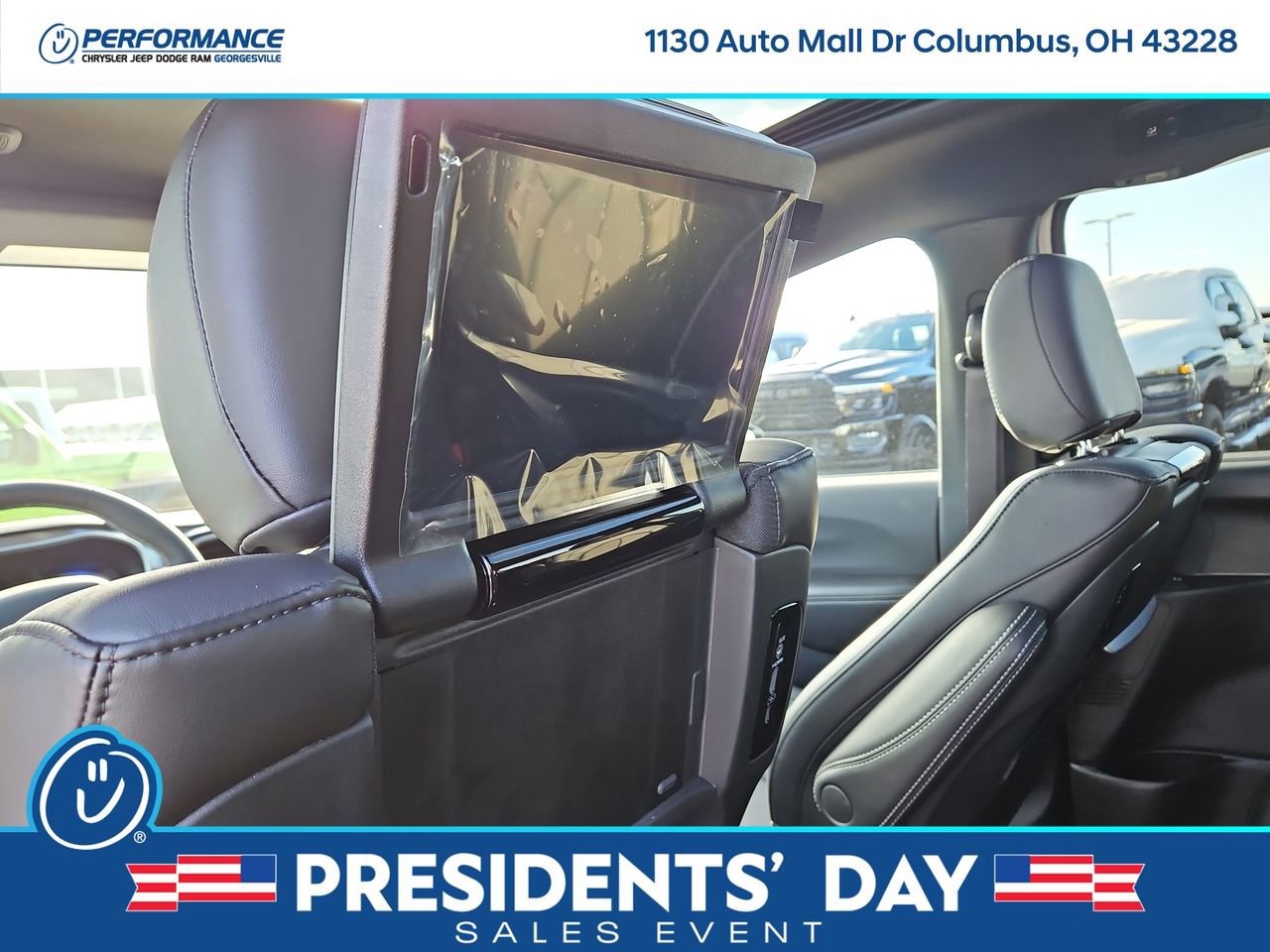 New 2026 Chrysler Pacifica Select image 18