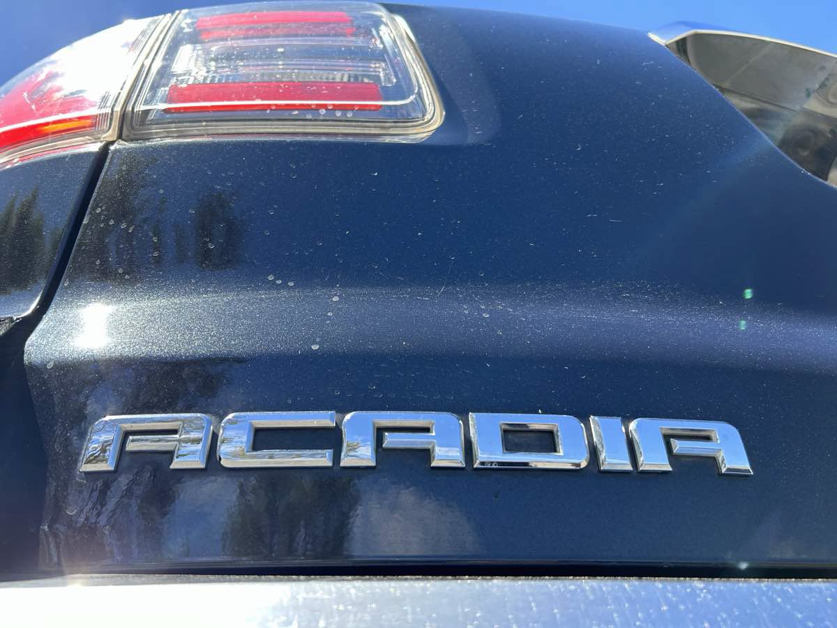 Used 2014 GMC Acadia SLE FWD image 12