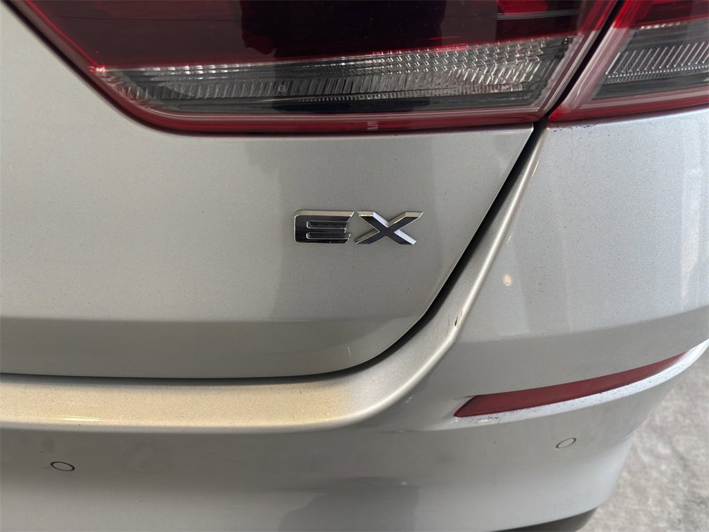 Used 2019 Kia Optima EX image 9