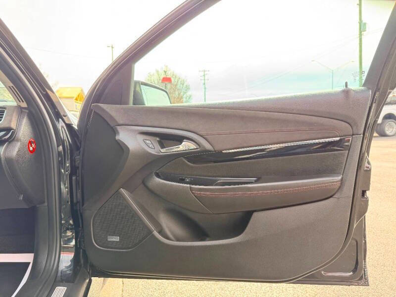 Used 2014 Chevrolet SS RWD image 37