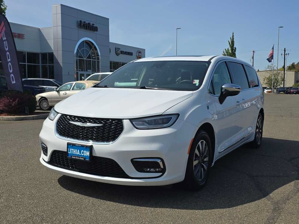 Used 2023 Chrysler Pacifica Limited