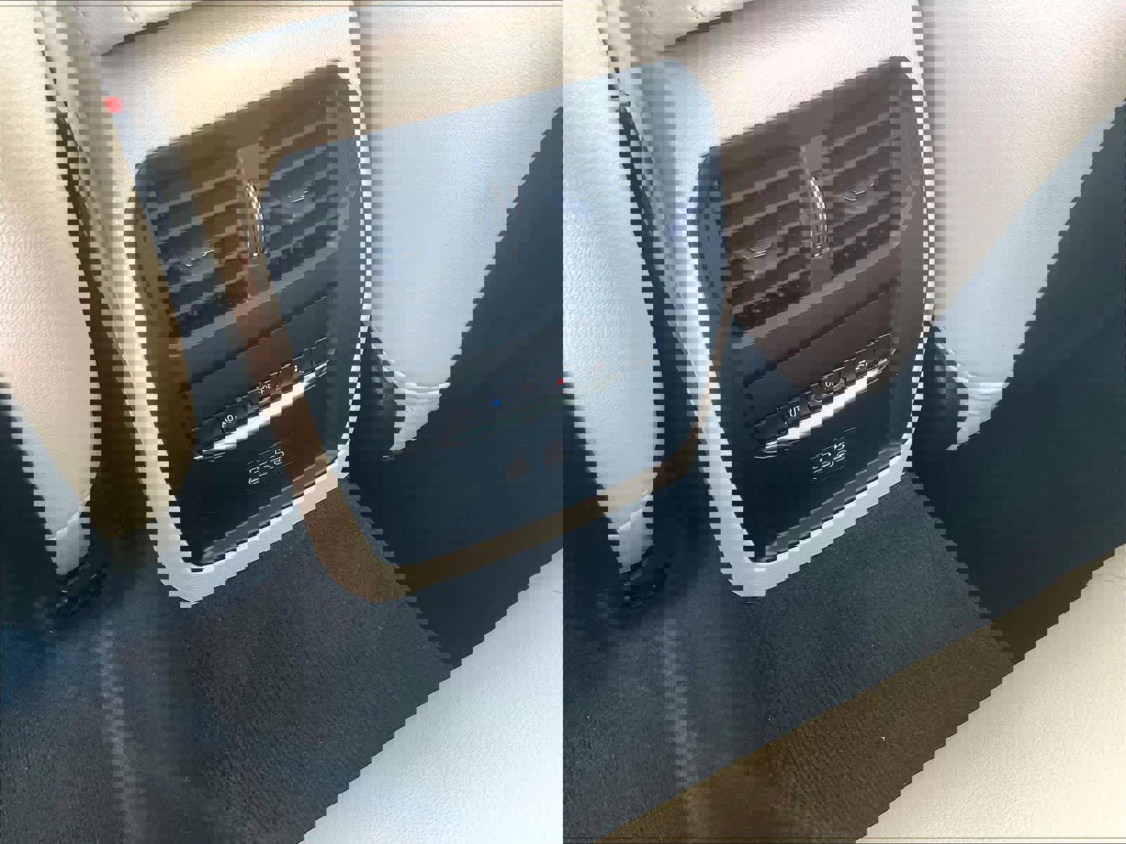 Certified 2025 BMW 330i Sedan w/ Convenience Package image 37