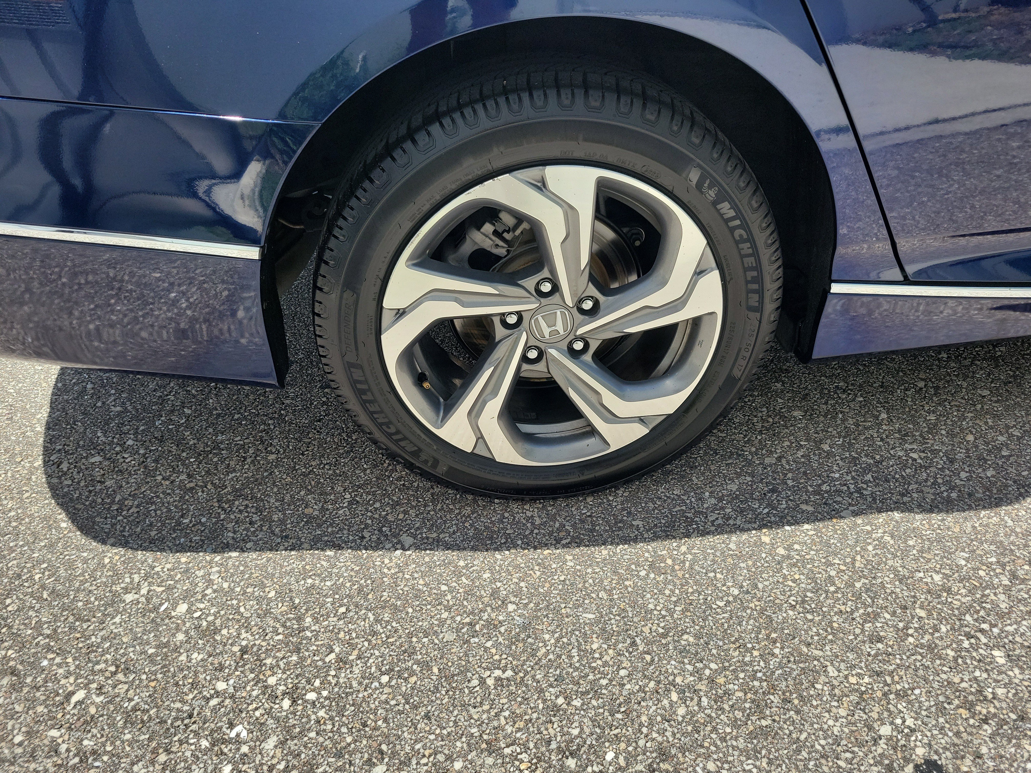 Used 2020 Honda Accord EX image 10