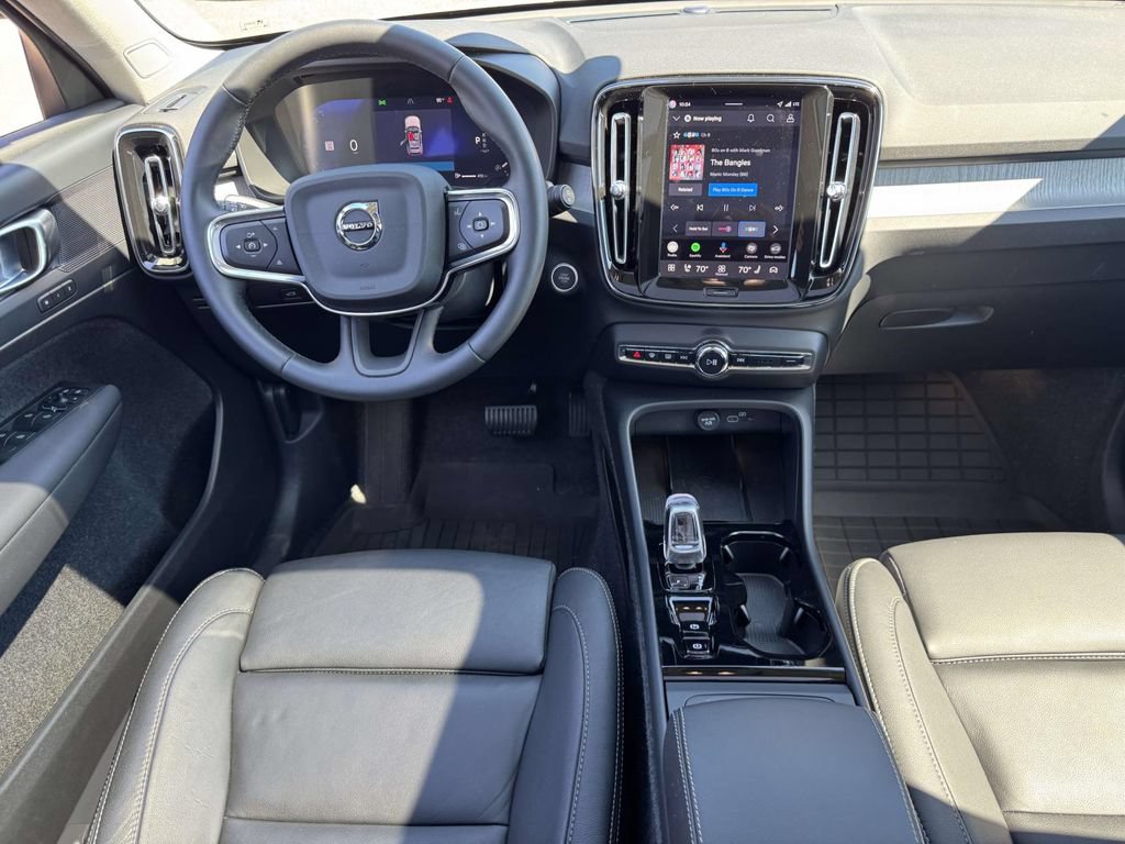 Certified 2026 Volvo XC40 B5 Plus w/ Protection Package Premier AWD/4WD image 14