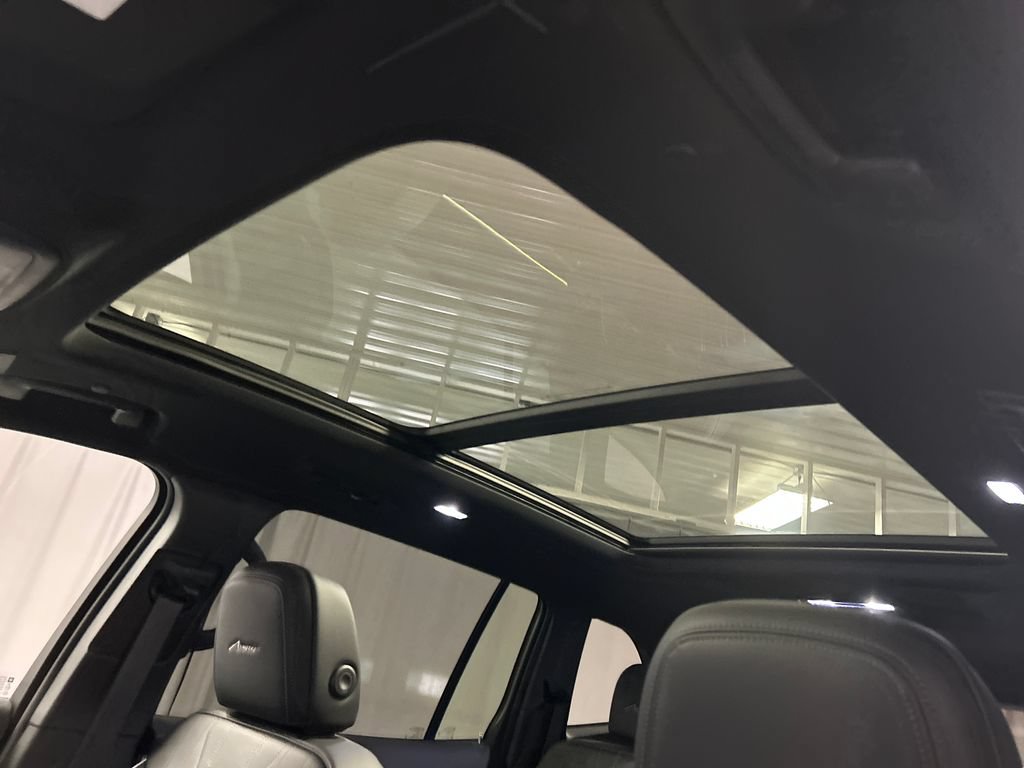 New 2027 Buick Enclave Avenir w/ LPO, Floor Liner Package AWD/4WD image 21