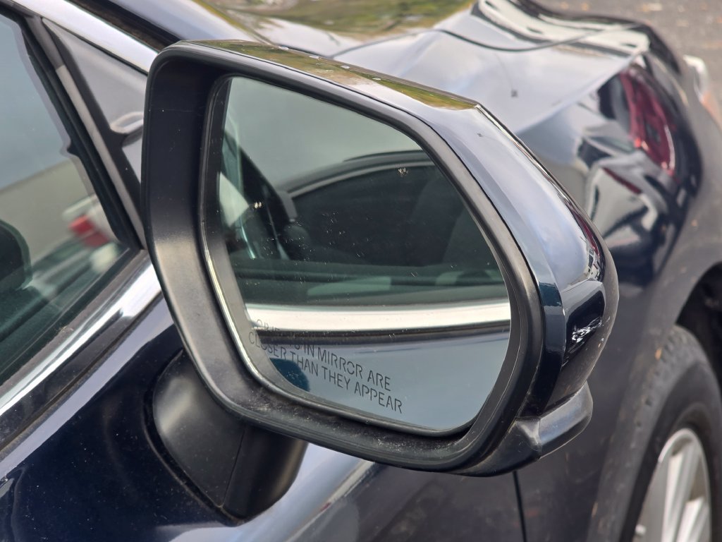 Used 2018 Toyota Camry LE FWD image 16
