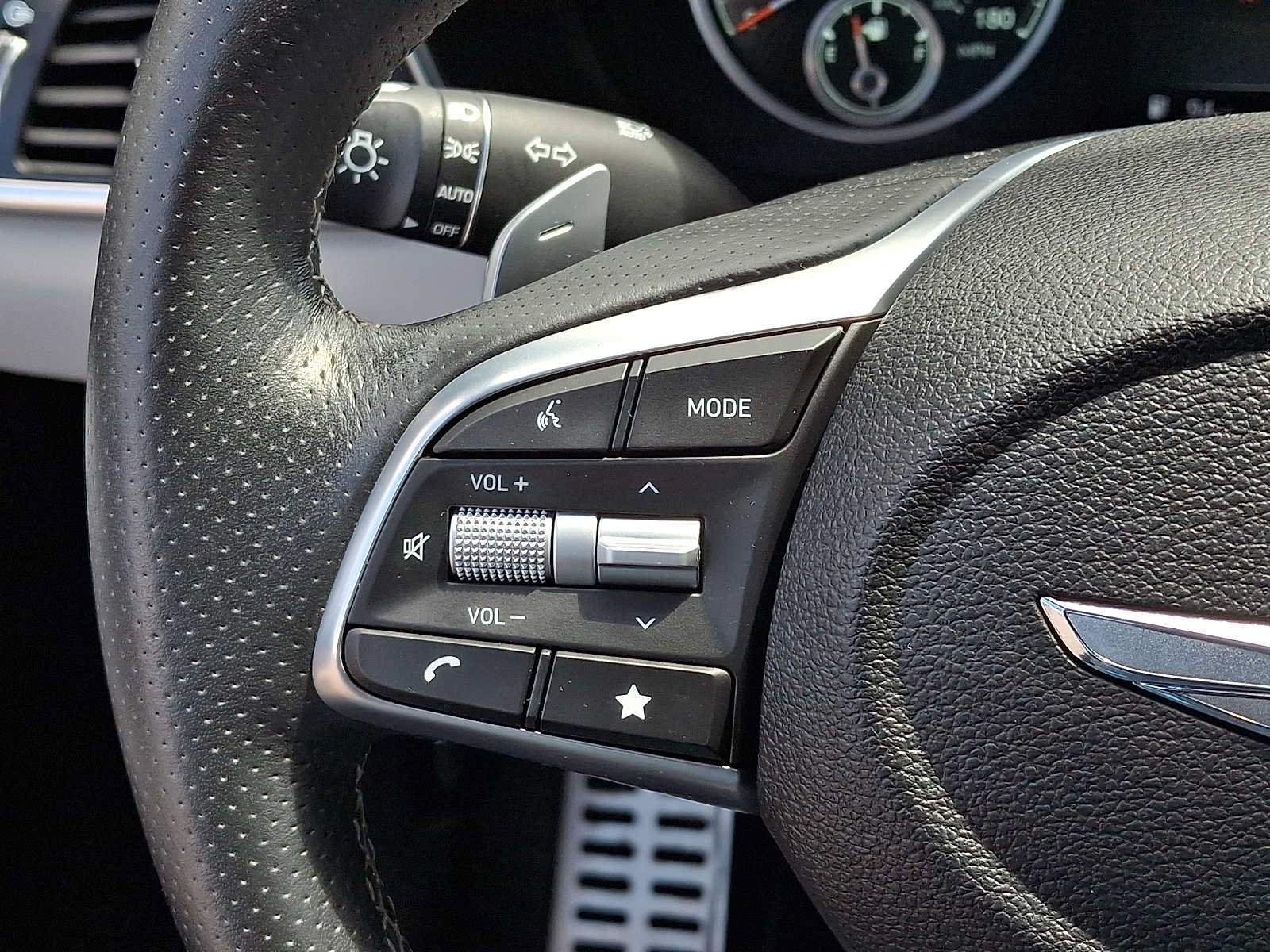 Used 2023 Genesis G70 3.3T w/ Sport Prestige Package AWD/4WD image 24