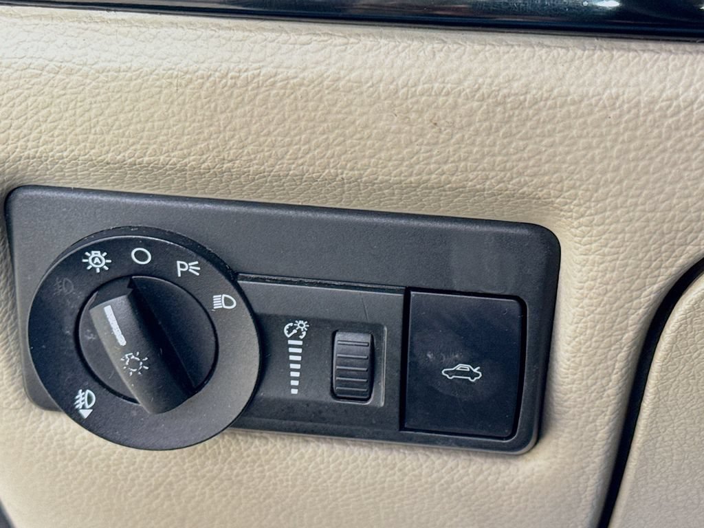 Used 2009 Ford Fusion SEL FWD image 14