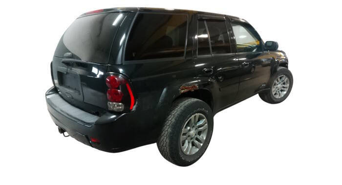 Used 2008 Chevrolet TrailBlazer LT w/ Sun And Sound Package AWD/4WD image 5