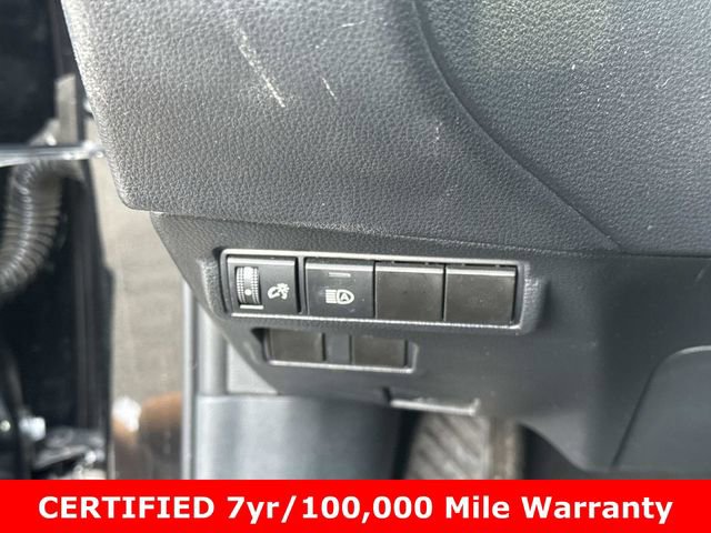 Used 2023 Toyota Corolla Cross XLE image 25