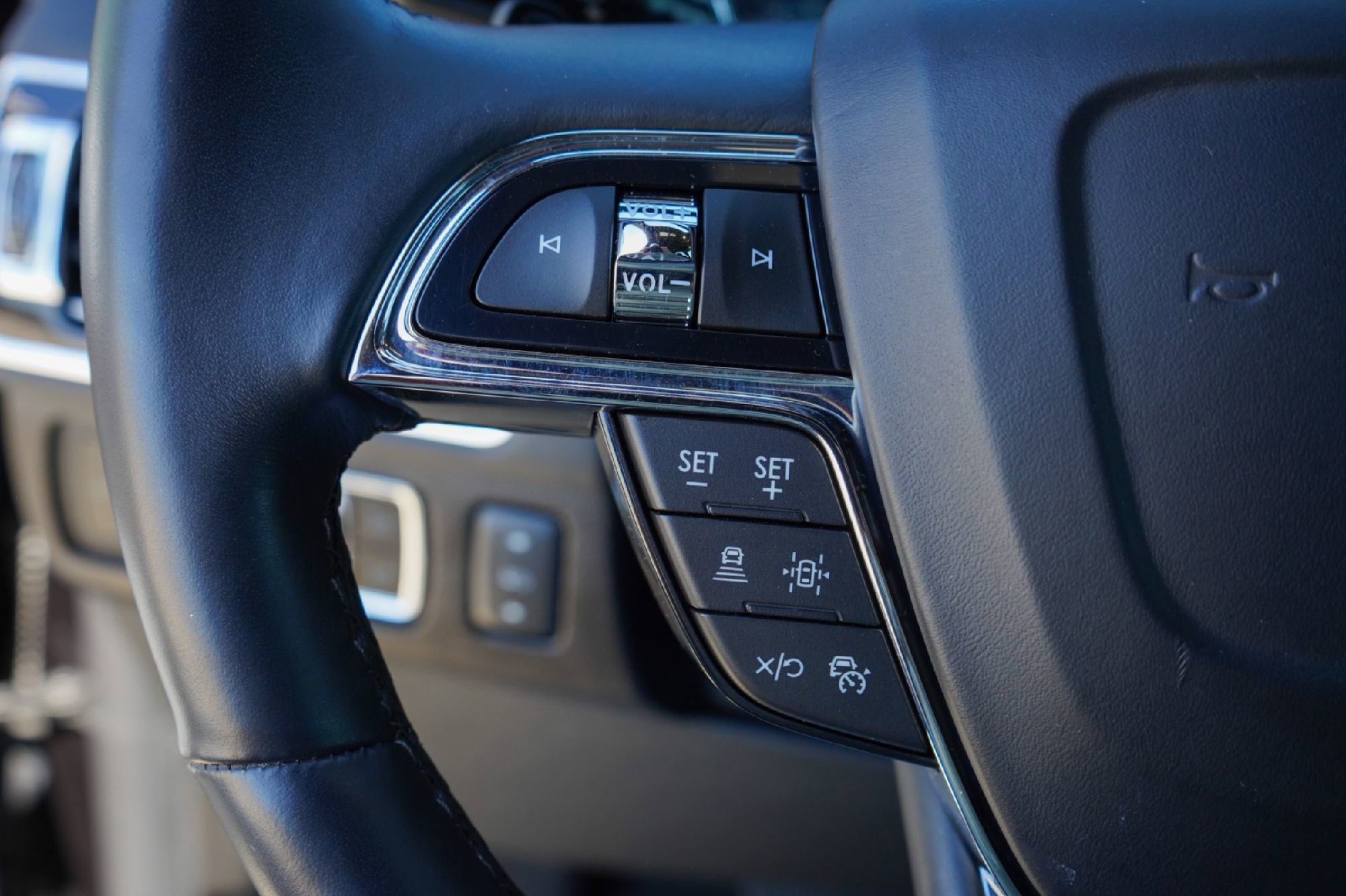 Used 2024 Lincoln Navigator Black Label image 12