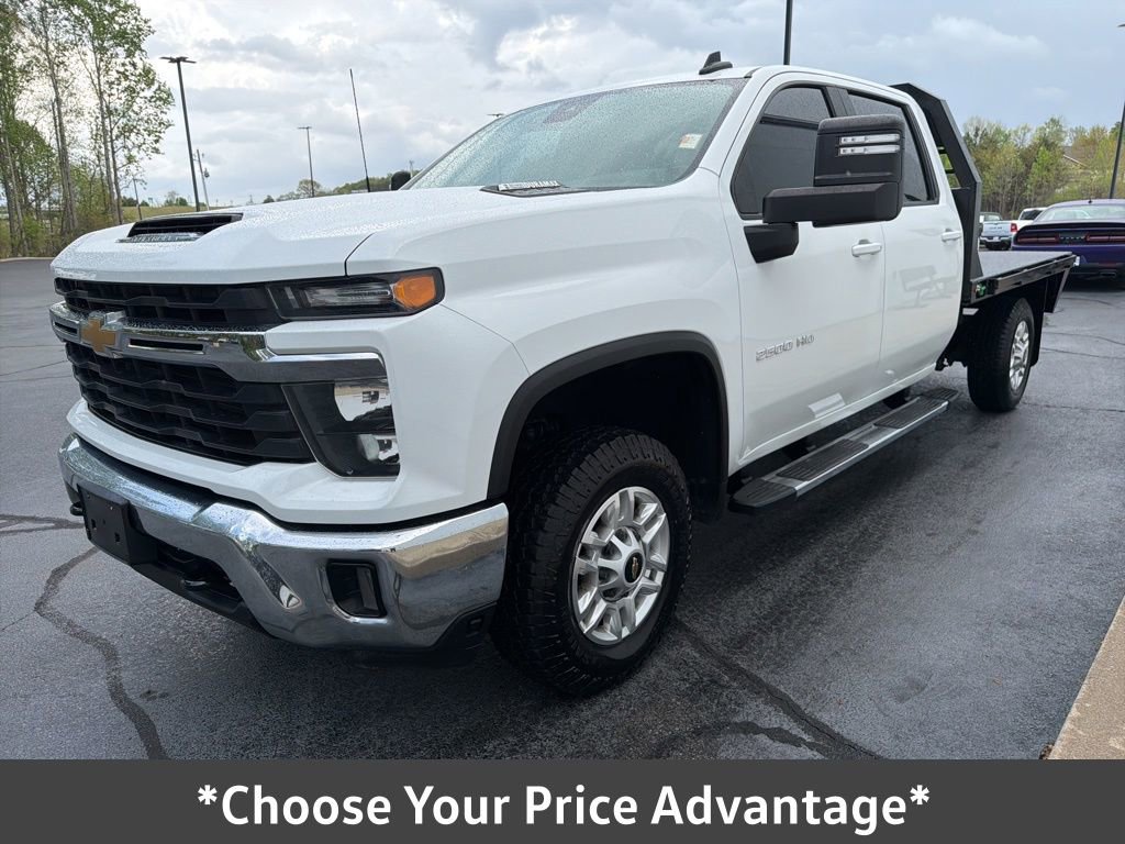 Used 2024 Chevrolet Silverado 2500 LT w/ Convenience Package image 14