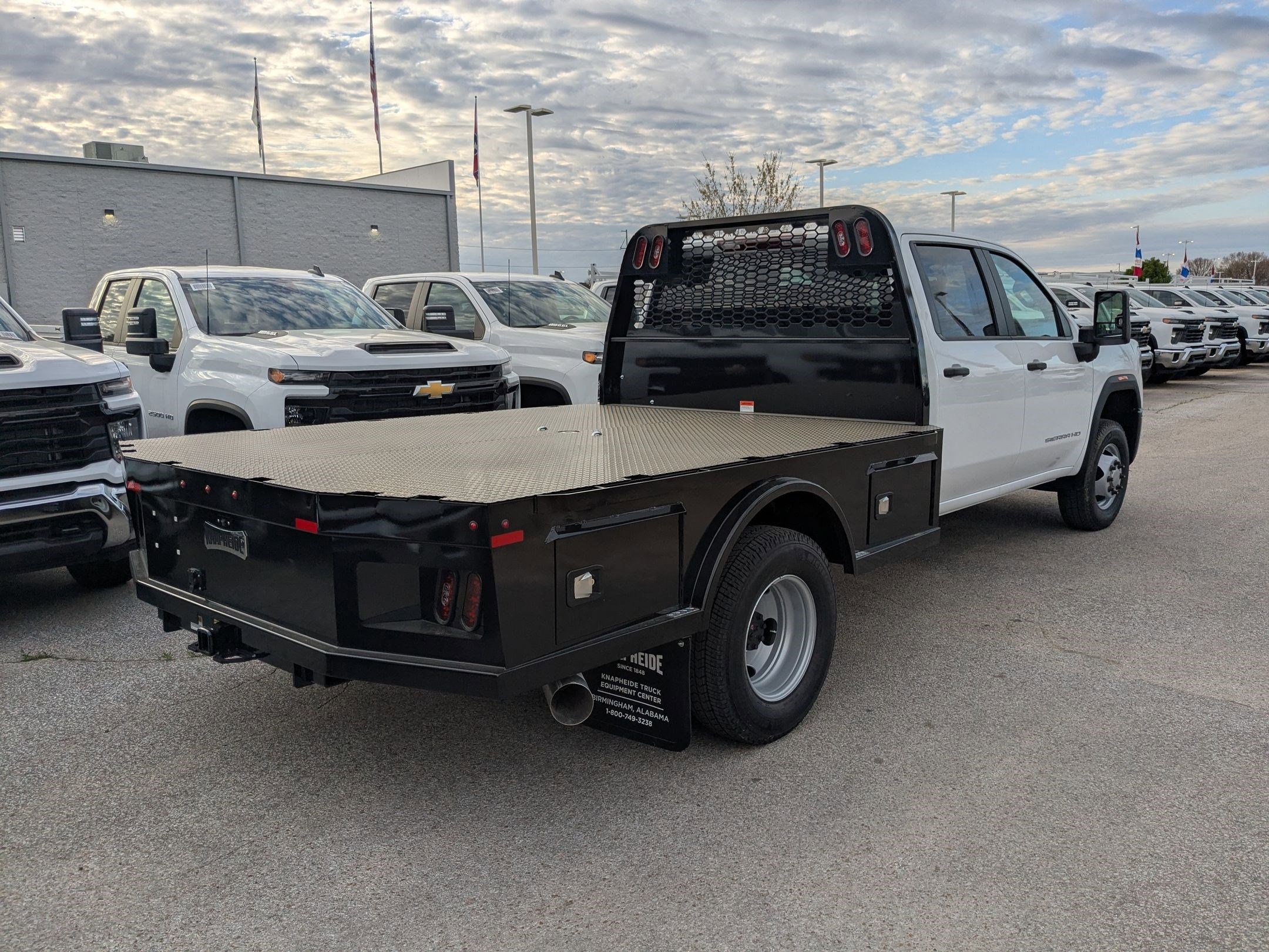 New 2026 GMC Sierra 3500 Pro w/ Convenience Package image 2