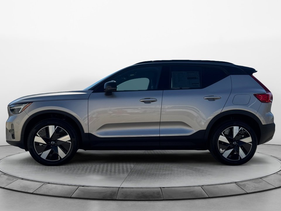 New 2024 Volvo XC40 Recharge Core w/ Protection Package Premier image 4