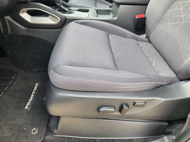 Used 2025 Nissan Frontier SV RWD image 23