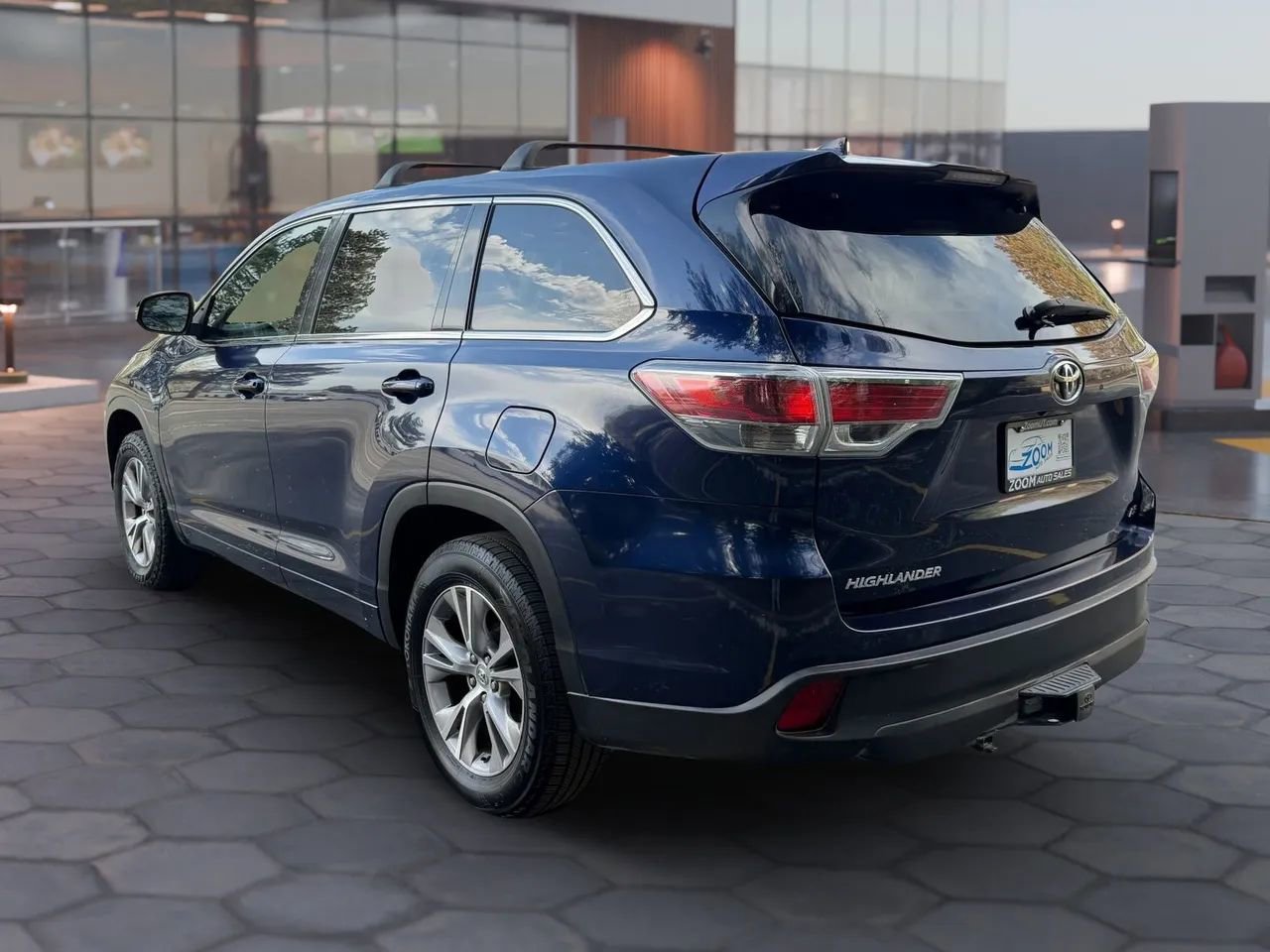 Used 2015 Toyota Highlander Plus image 6