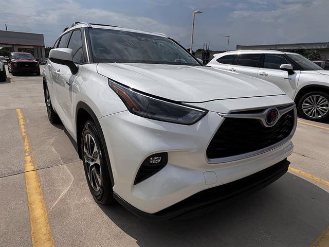 Used 2021 Toyota Highlander XLE