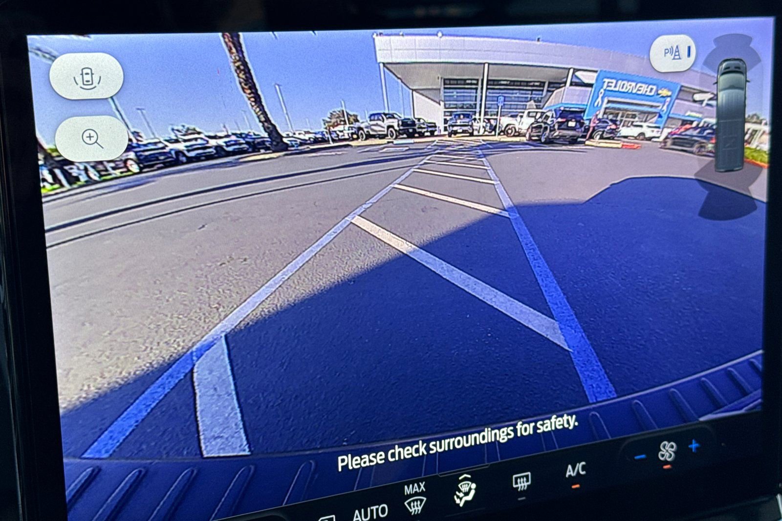 Used 2023 Ford Transit 350 XLT image 22