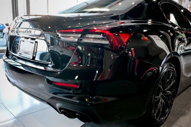 Used 2022 Maserati Ghibli Modena Q4 image 11