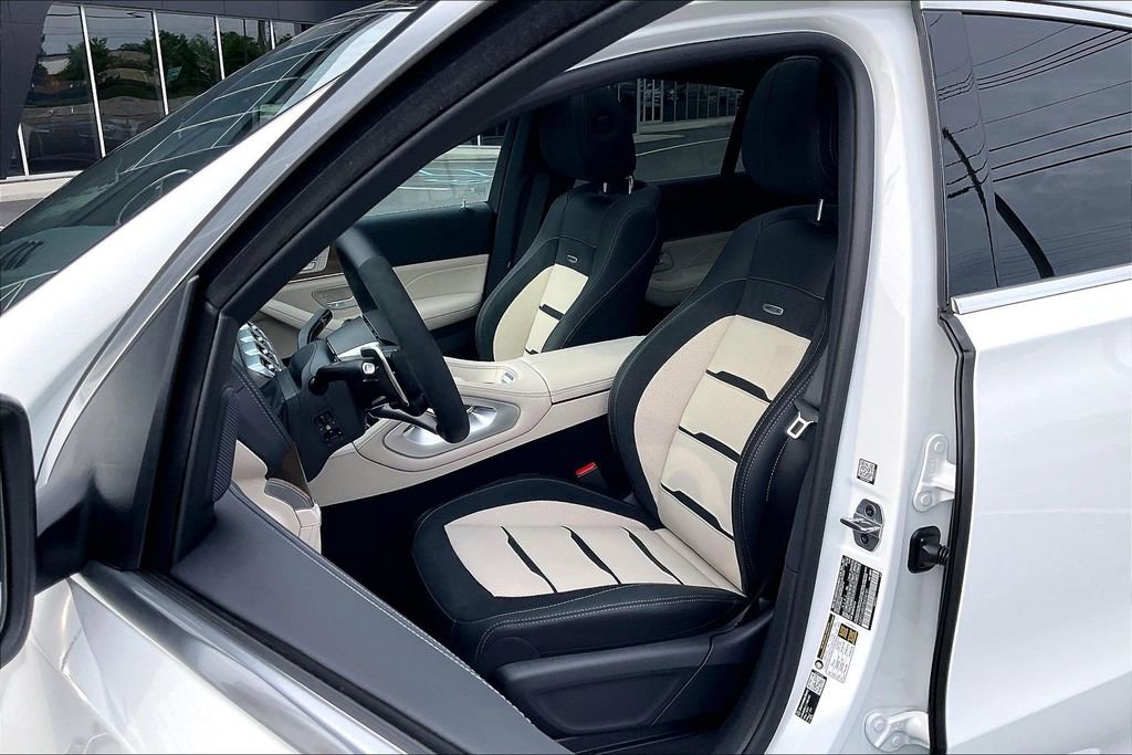 New 2026 Mercedes-Benz GLE 53 AMG 4MATIC Coupe image 9
