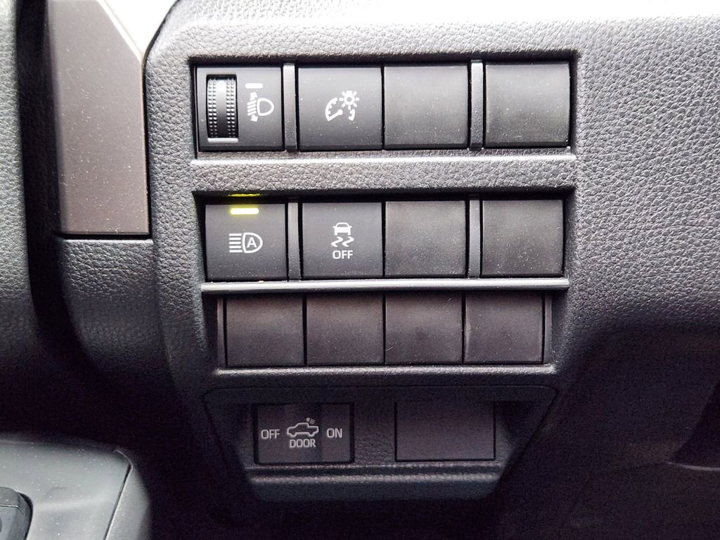 Used 2025 Toyota Tacoma SR5 image 21