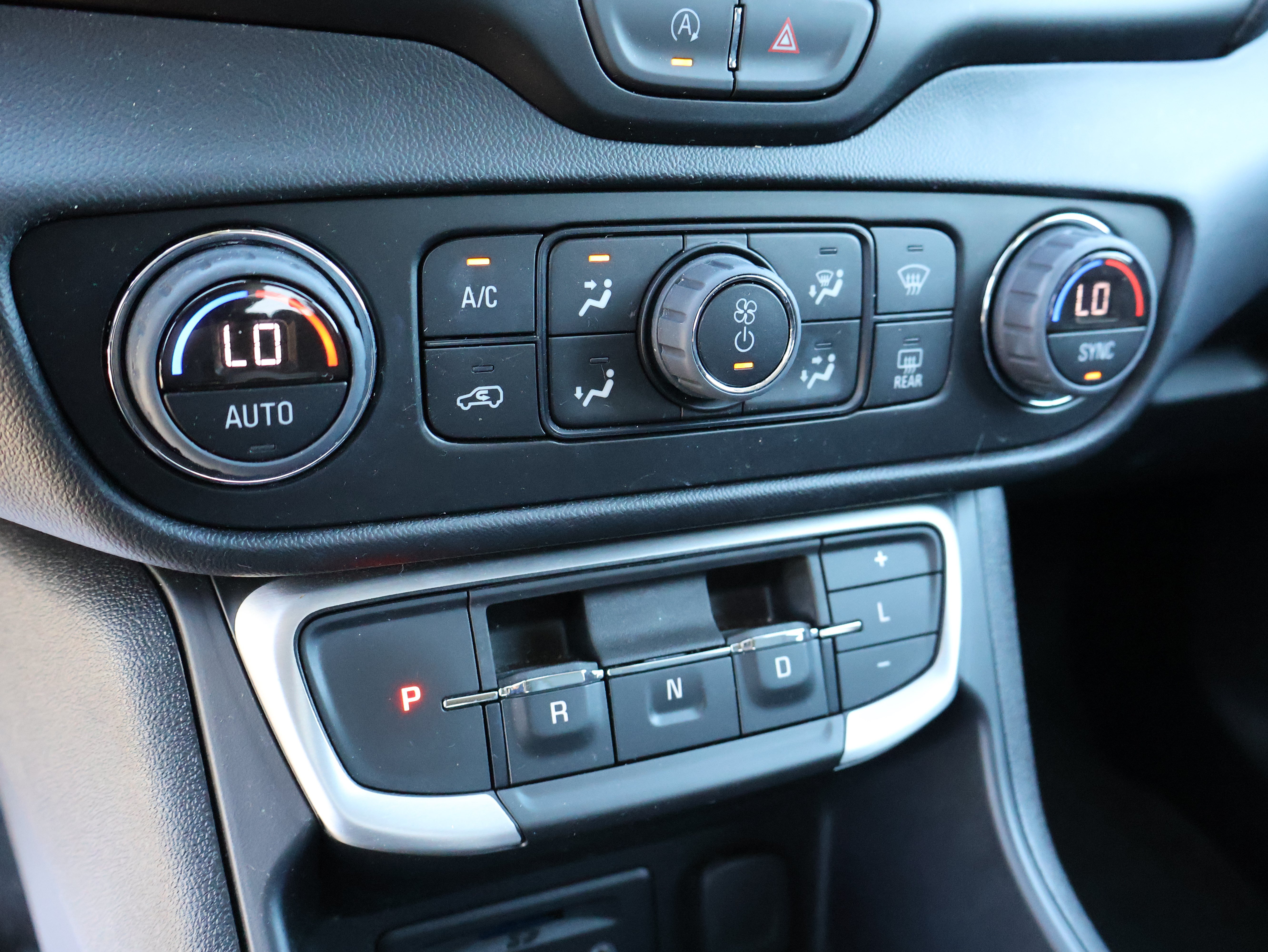 Used 2023 GMC Terrain SLT w/ Elevation Edition AWD/4WD image 22