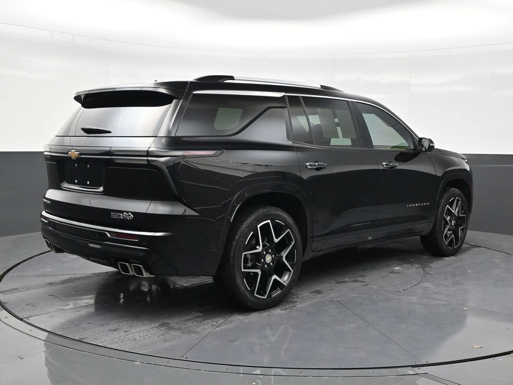 Used 2025 Chevrolet Traverse High Country FWD image 5