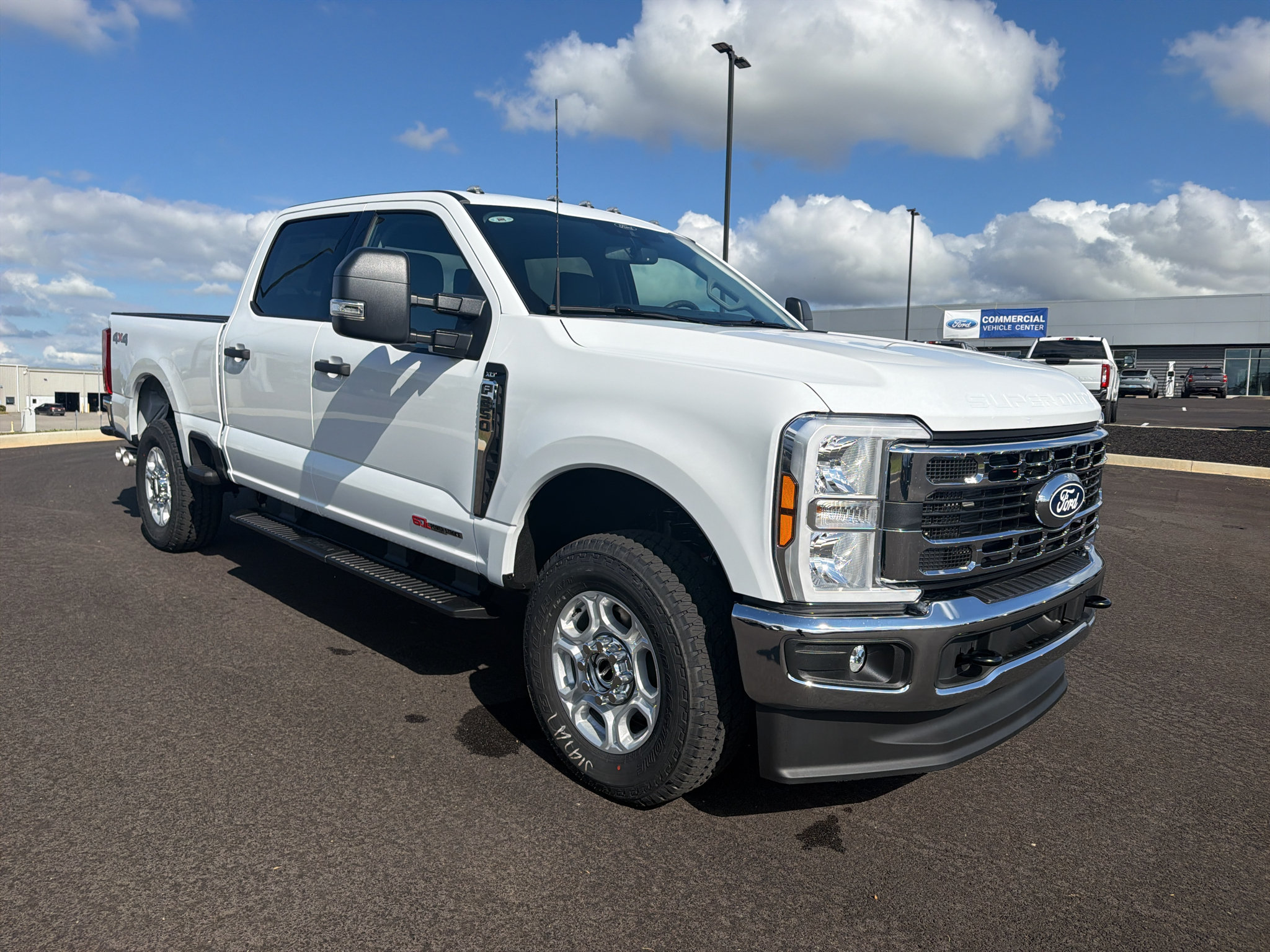 New 2027 Ford F250 XLT AWD/4WD image 3