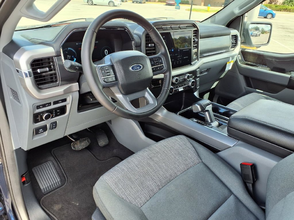 Used 2023 Ford F150 Lightning XLT AWD/4WD image 22