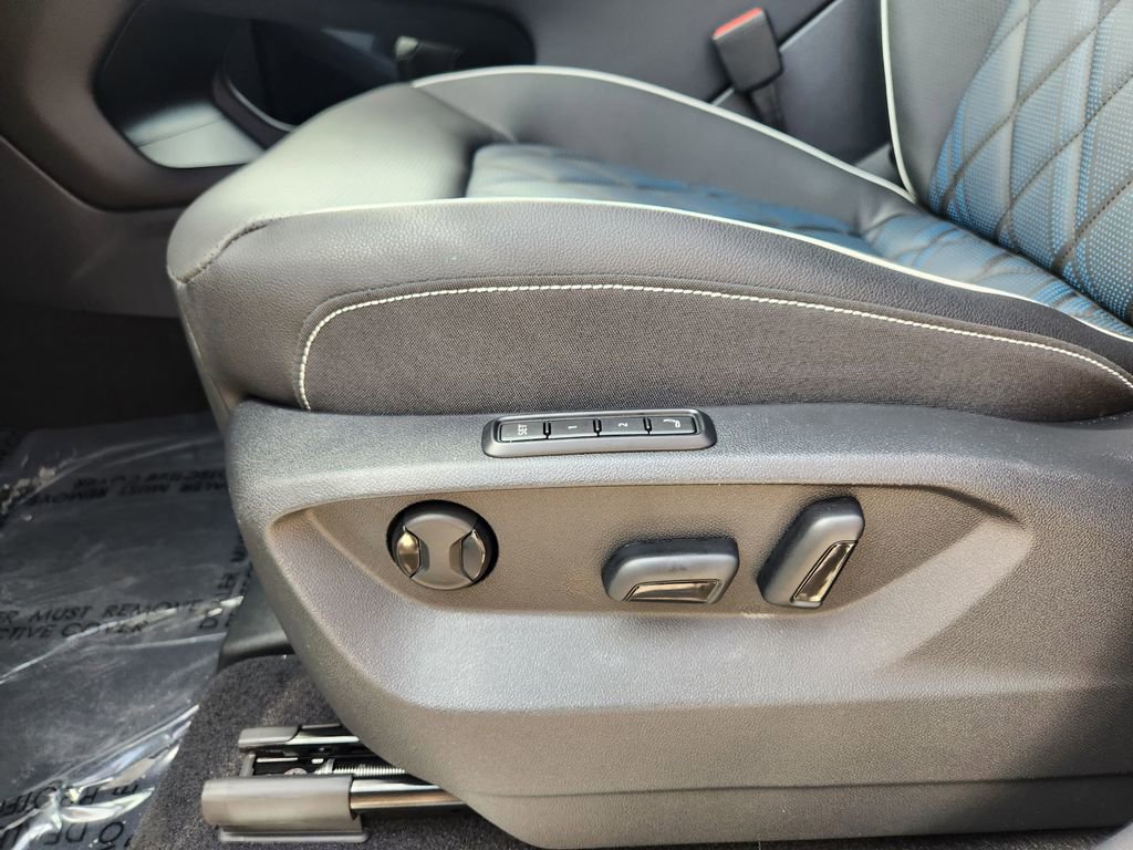 New 2026 Volkswagen Atlas Cross Sport SEL Premium R-Line image 13