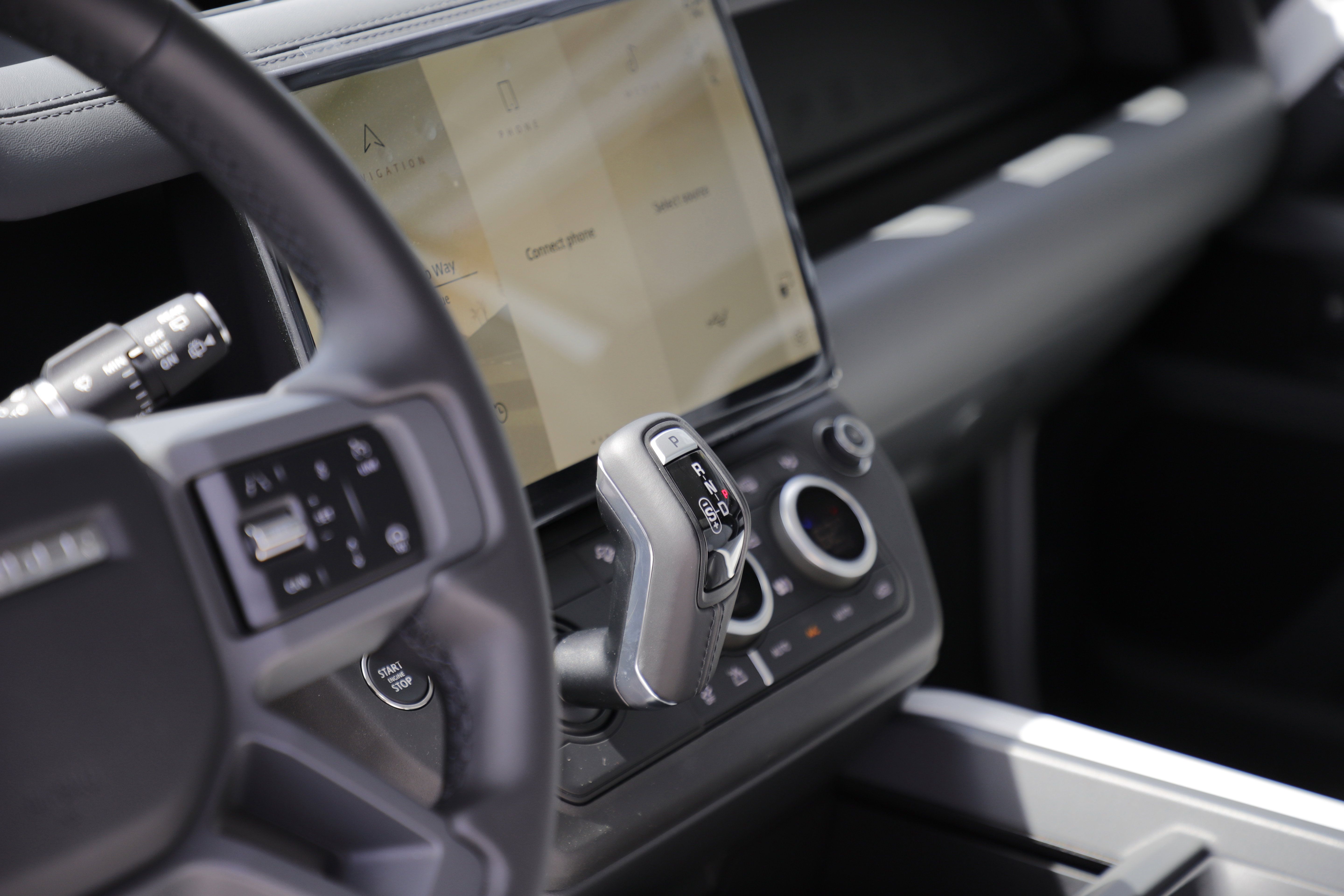 New 2026 Land Rover Defender 110 X-Dynamic SE image 22