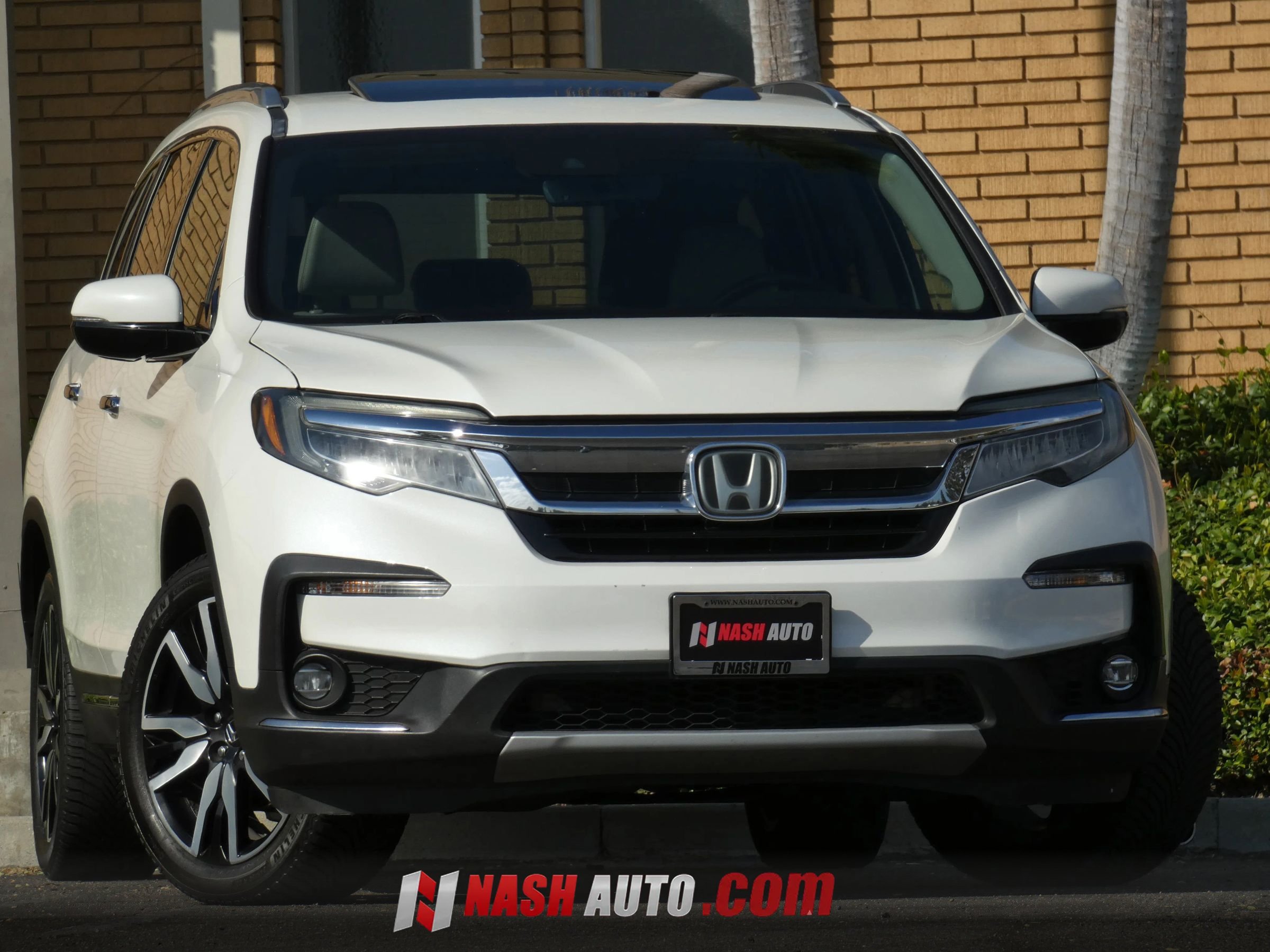 Used 2019 Honda Pilot Touring image 3