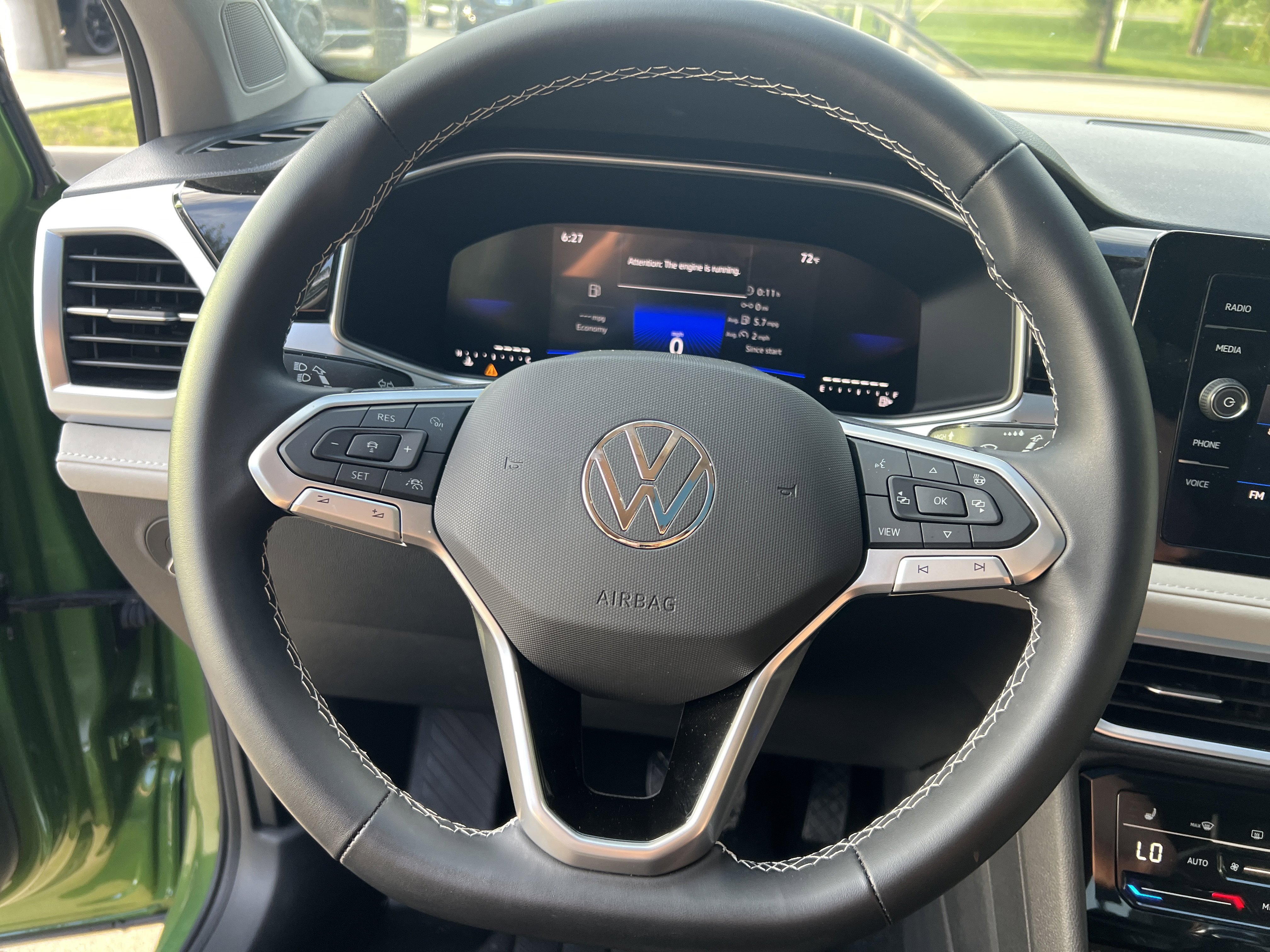 Used 2025 Volkswagen Taos SE FWD image 16