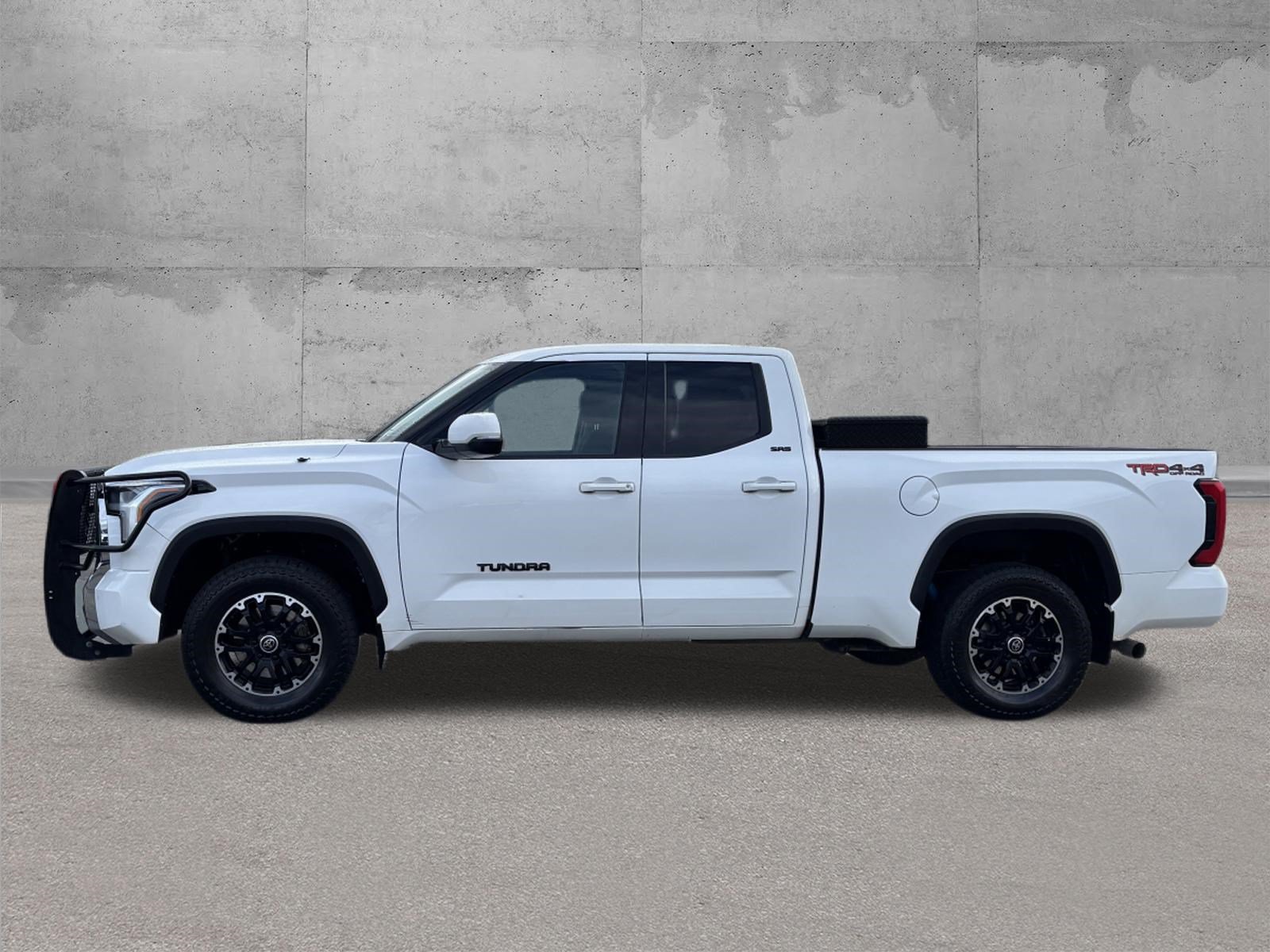 Used 2022 Toyota Tundra SR5 w/ TRD Off-Road Package AWD/4WD image 4